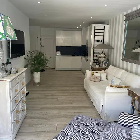 Jardines Del Mar Апартаменты *